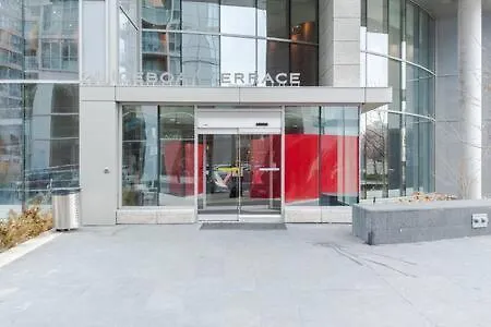 Luxurious Condo With A Lake View Toronto