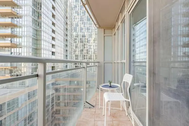 Luxurious Condo With A Lake View Toronto Kanada