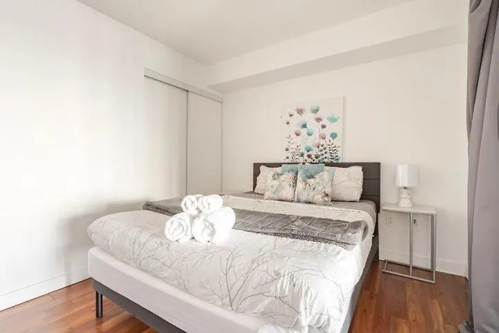 Apartment Luxurious Condo With A Lake View Toronto