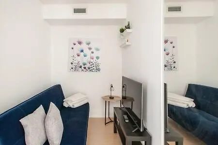 Luxurious Condo With A Lake View Toronto Canada